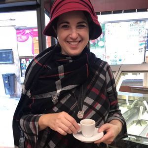 Meet your Posher, Esther